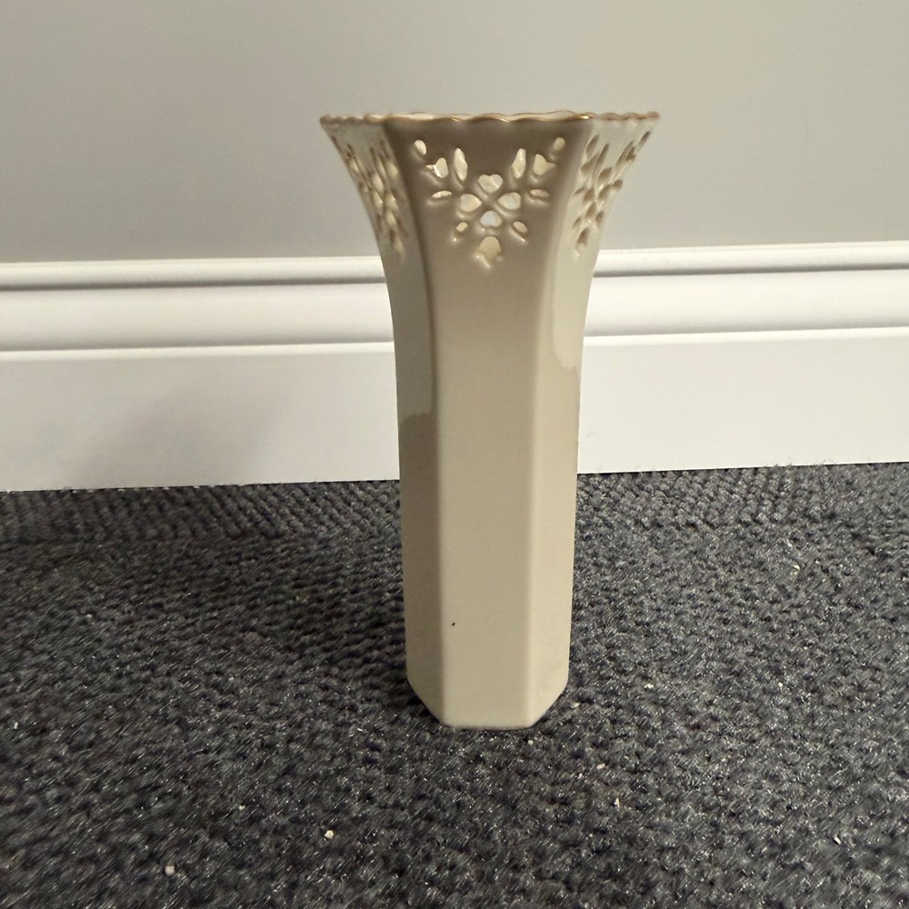 Lenox China Shelburne Small Vase Ivory Pierced Openwork 24K Gold Trim 8 Inch